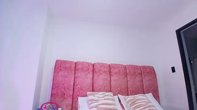 Snapshot of kendal_rossi chatting on 26, 11, 2025 kendal rossi online show from 26, 11, 2025