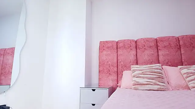 Snapshot of kendal_rossi chatting on 29, 11, 2025 kendal rossi online show from 29, 11, 2025