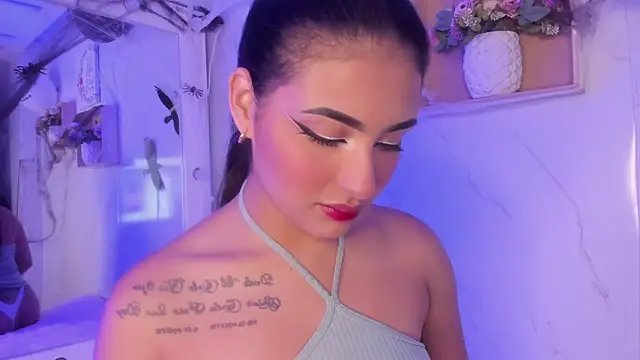 Snapshot of sabrinahimss chatting on 19, 10, 2025 sabrinahimss online show from 19, 10, 2025