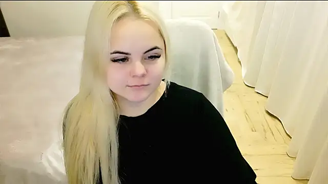 lovely-eyes online show from 25, 1, 2025