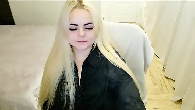 lovely-eyes online show from 1, 2, 2025