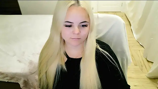 lovely-eyes online show from 18, 3, 2025