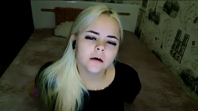 lovely-eyes online show from 15, 9, 2025