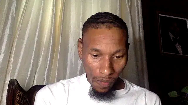 Snapshot of KingDerRico chatting on 15, 10, 2025 KingDerRico online show from 15, 10, 2025