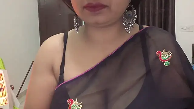 Snapshot of Gulaboo_bhabi chatting on 4, 2, 2025 Gulaboo bhabi online show from 4, 2, 2025