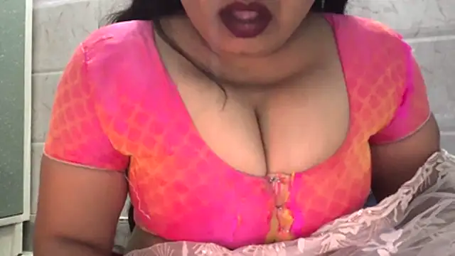 Snapshot of Gulaboo_bhabi chatting on 16, 11, 2025 Gulaboo bhabi online show from 16, 11, 2025