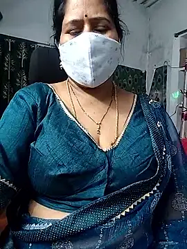 Snapshot of Rani_Darling_99 chatting on 7, 4, 2026 Rani Darling 99 online show from 7, 4, 2026