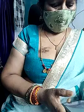 Snapshot of Rani_Darling_99 chatting on 22, 4, 2026 Rani Darling 99 online show from 22, 4, 2026
