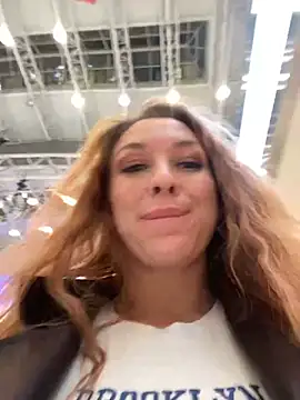 Snapshot of Sweet___Emily chatting on 5, 1, 2025 Sweet Emily online show from 5, 1, 2025