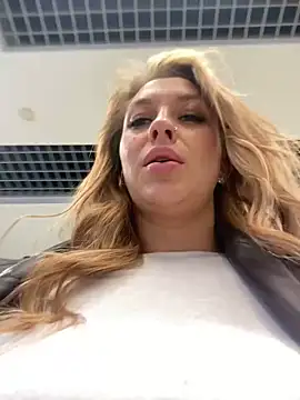 Snapshot of Sweet___Emily chatting on 10, 1, 2025 Sweet Emily online show from 10, 1, 2025