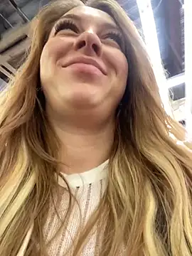 Snapshot of Sweet___Emily chatting on 1, 2, 2025 Sweet Emily online show from 1, 2, 2025