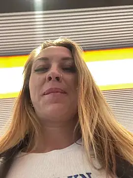 Snapshot of Sweet___Emily chatting on 21, 3, 2025 Sweet Emily online show from 21, 3, 2025