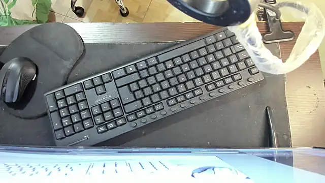 Amy Walker online show from 16, 4, 2026