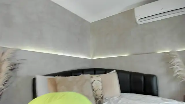 Snapshot of Nicol_Lopez_1 chatting on 27, 10, 2025 Nicol Lopez 1 online show from 27, 10, 2025