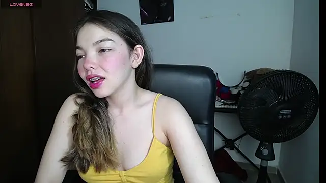 Snapshot of venelope1 chatting on 21, 2, 2025 venelope1 online show from 21, 2, 2025