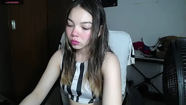 Snapshot of venelope1 chatting on 22, 2, 2025 venelope1 online show from 22, 2, 2025