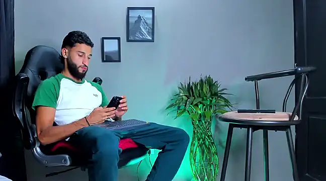 Damian 022 online show from 8, 1, 2025