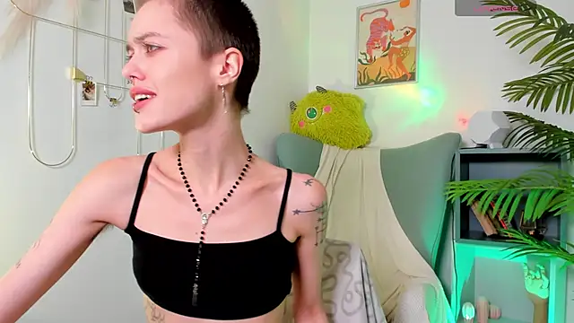 PamelaYong online show from 2, 2, 2025