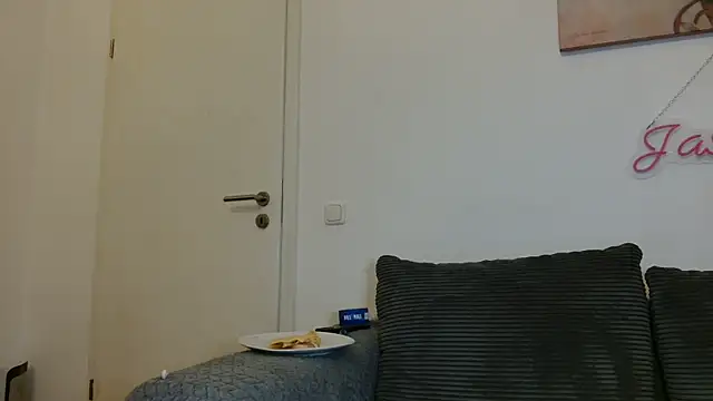 Jasmin-White online show from 2, 6, 2026