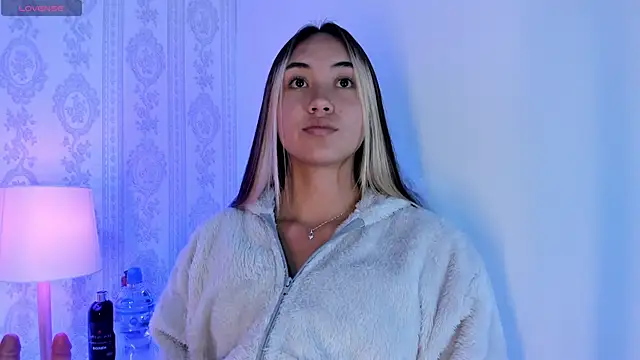 Snapshot of liaa_18 chatting on 24, 10, 2025 liaa 18 online show from 24, 10, 2025