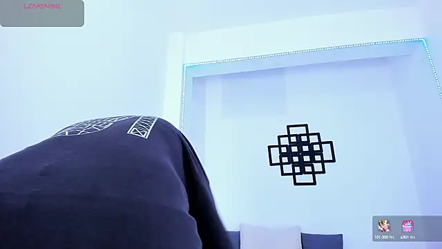 Tinny and Candy online show from 23, 9, 2025