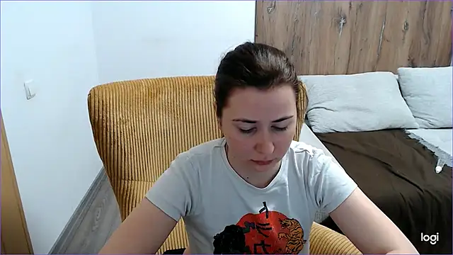 Snapshot of VioletaFlower7 chatting on 30, 4, 2026 VioletaFlower7 online show from 30, 4, 2026