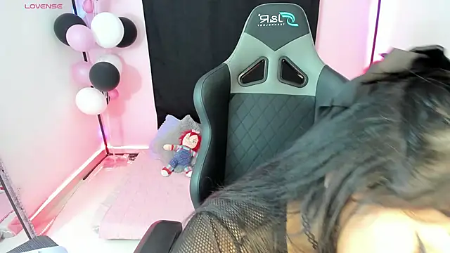 zoesullivan online show from 2, 12, 2024