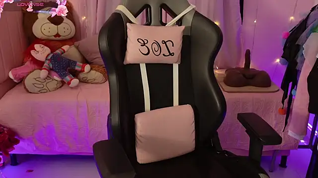 zoesullivan online show from 8, 7, 2026