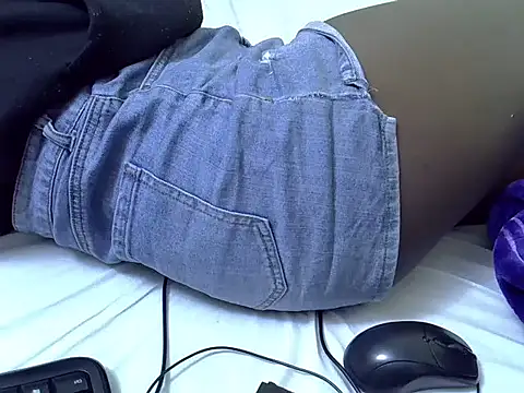 Snapshot of naughtycate_ chatting on 2, 11, 2025 naughtycate online show from 2, 11, 2025