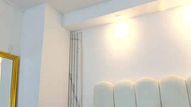 Juliabadlee online show from 13, 2, 2026