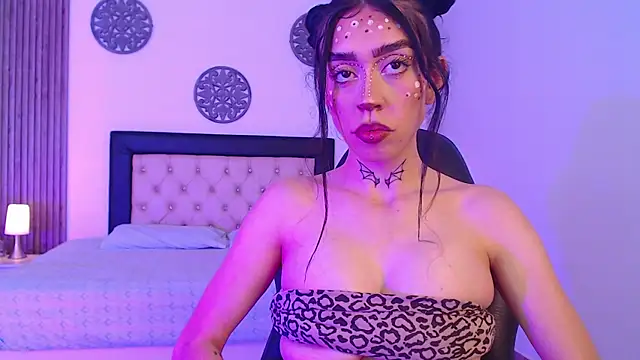 Julieta De Los Angeles online show from 19, 12, 2025