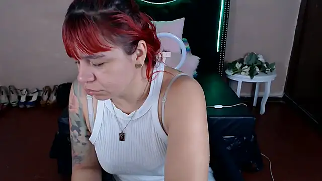 Snapshot of VioletaaaSlave chatting on 14, 6, 2026 VioletaaaSlave online show from 14, 6, 2026
