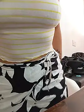 Snapshot of XGabrielaXX chatting on 17, 12, 2025 XGabrielaXX online show from 17, 12, 2025