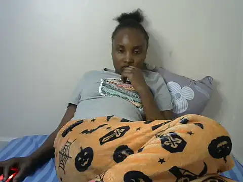 StacyGee24 online show from 10, 9, 2025