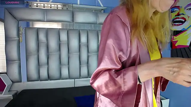 sophia ny online show from 13, 9, 2025