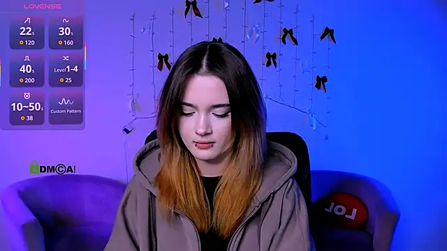 liana kisses online show from 3, 2, 2026