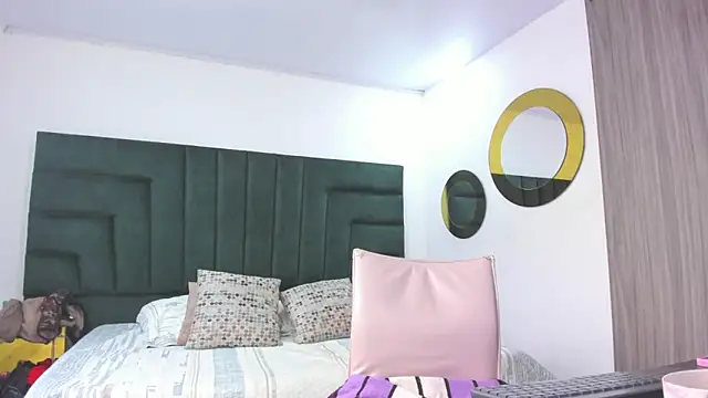 BarbaraKnox  online show from 12, 1, 2025