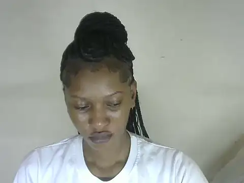 Snapshot of Pretty-emmie chatting on 23, 10, 2025 Pretty-emmie online show from 23, 10, 2025