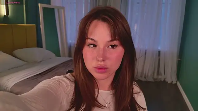 EmiliaDreams online show from 13, 4, 2026