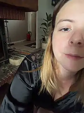 Nina blain online show from 5, 12, 2025