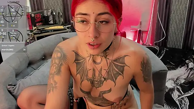 selene red  online show from 1, 2, 2025