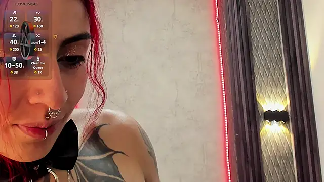 selene red  online show from 19, 3, 2025