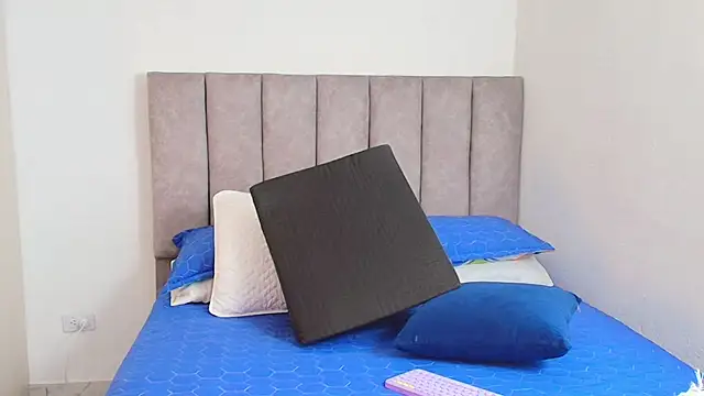 karina lewis  online show from 27, 1, 2025