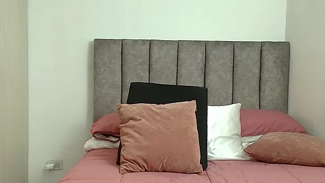 karina lewis  online show from 23, 5, 2026