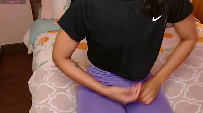 Snapshot of Roussmariehenao chatting on 30, 1, 2025 Roussmariehenao online show from 30, 1, 2025