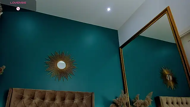 Snapshot of AprilWong chatting on 5, 3, 2025 AprilWong online show from 5, 3, 2025