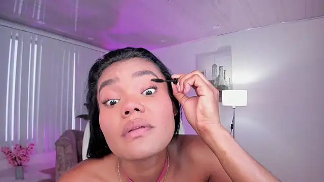 Snapshot of madisson_davon chatting on 12, 1, 2025 madisson davon online show from 12, 1, 2025