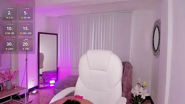 Snapshot of madisson_davon chatting on 7, 3, 2025 madisson davon online show from 7, 3, 2025