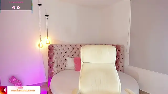 Snapshot of madisson_davon chatting on 7, 10, 2025 madisson davon online show from 7, 10, 2025