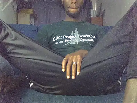 Snapshot of Delicious-D chatting on 14, 11, 2025 Delicious-D online show from 14, 11, 2025